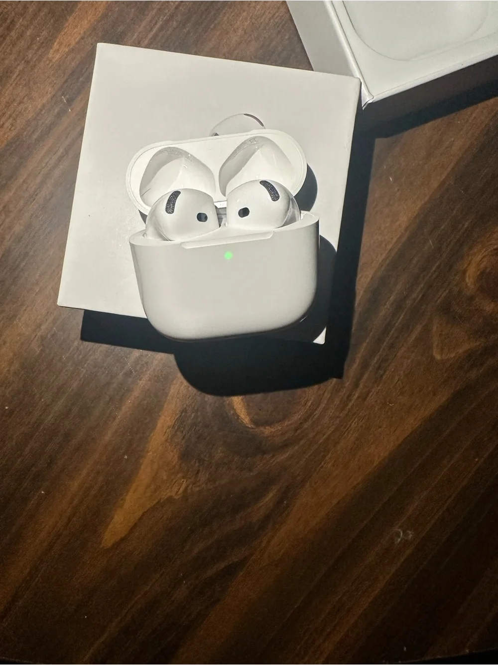 Apple White True Wireless Earbuds with Charging Case